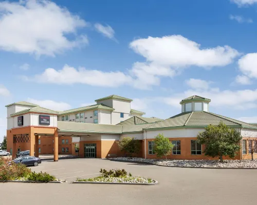 Royal Hotel Edmonton Airport Trademark Collection by Wyndham Hotels in Leduc