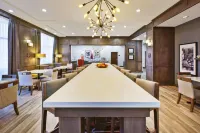 Hampton Inn Detroit/Dearborn - Pools