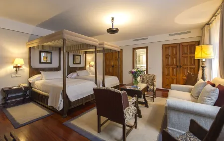 Parador de Santiago - Hostal Dos Reis Catolicos