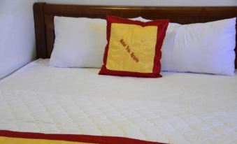 Truc Nguyen - Vinh Hy Homestay