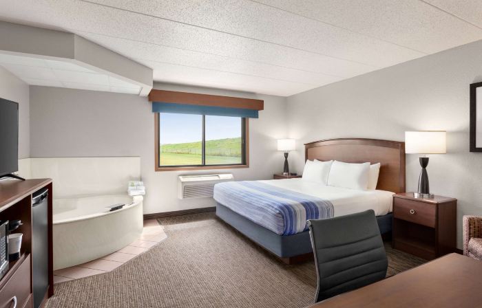 AmericInn by Wyndham Sauk Centre