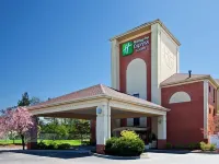 Holiday Inn Express & Suites Milford Hotels in Orange