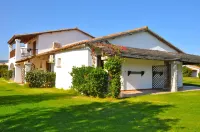 Liscia Eldi Residence Hotel in zona Collina ex-depuratore “Su Sirbone”