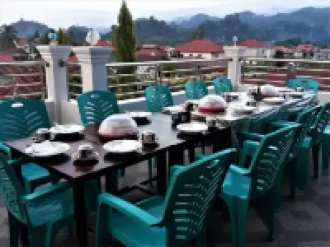 Toraja Lodge Hotel 北托拉查縣酒店