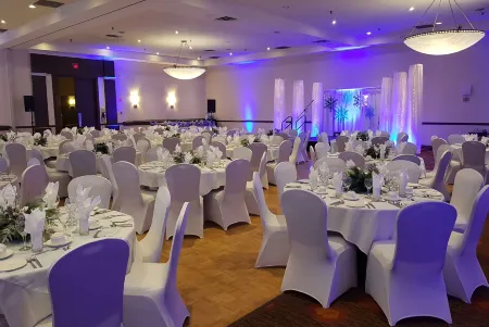 Travelodge Hotel by Wyndham Saskatoon