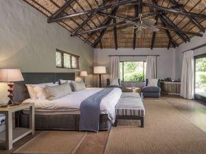 Kariega Game Reserve River Lodge