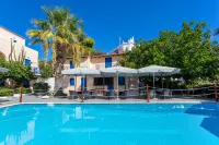 Vanas Apartments - Pools