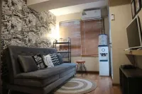 Jarrdin Apartment by Poermira