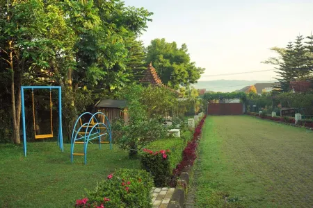 D'Green Villa Отели рядом с достопримечательностью «Punclut Ciumbuleuit»