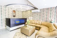 FabHotel Elysian Grand - 3Kms from Chaudhary Charan Singh International Airport Lucknow فنادق في Sarai Sahjadi