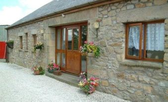 Isles Field Barn Bed and Breakfast - Housity
