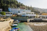 Barbara Piran Beach Hotel Các khách sạn ở Piran