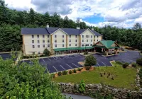 Hampton Inn & Suites Cashiers-Sapphire Valley Các khách sạn ở Hogback
