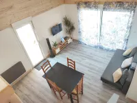 Petit Coin de Bonheur Studio Neuf climatisé Avec Terrasse et Parking privé à 5Mins du Centre-Ville Hotels in Corps