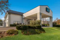 Quality Inn & Suites - 2-Star