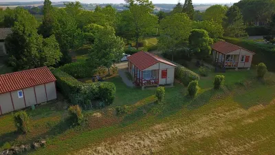 Les Chalets des Mousquetaires Hotels in Avezan