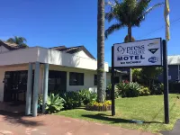 Cypress Court Motel Hotels in Glenbervie