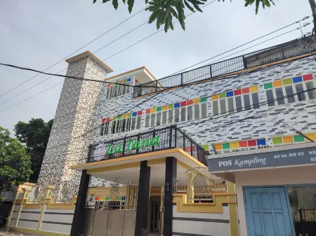 La Tana Hotel Отели в г. Gubeng