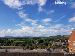 Beautiful 1 Bed Apartment in The Heart of Ludlow