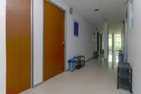 RedDoorz Plus Near Kepri Mall Hoteles en Batam Kota