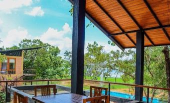 Breezy Lake Eco Friendly Cabanas Yala