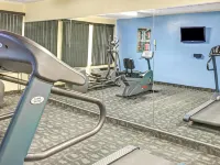 Days Inn by Wyndham Raleigh-Airport - Gym