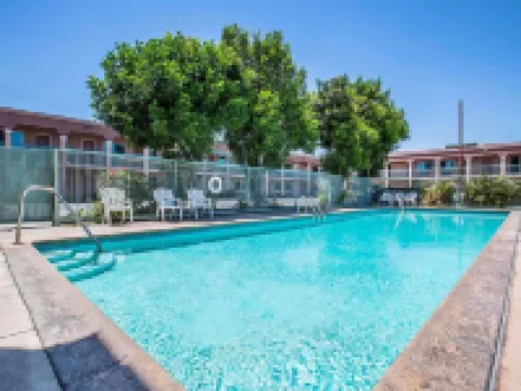 ロードウェイ イン サウス ゲート - ロサンゼルス サウス サウス・ゲートのホテル