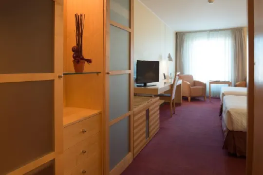 VIP Executive Entrecampos - Hotel & Conference