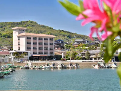 Yatomisou Hotels near Floating Torii Gate of Ōuo Shrine