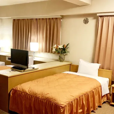 Hotel Ichimatsu Отели рядом с достопримечательностью «Железнодорожная станция Макухари»