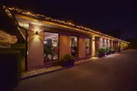 Penzion Berg Hotel dekat UFO Observation Deck