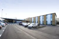 Premier Inn London Uxbridge - parking