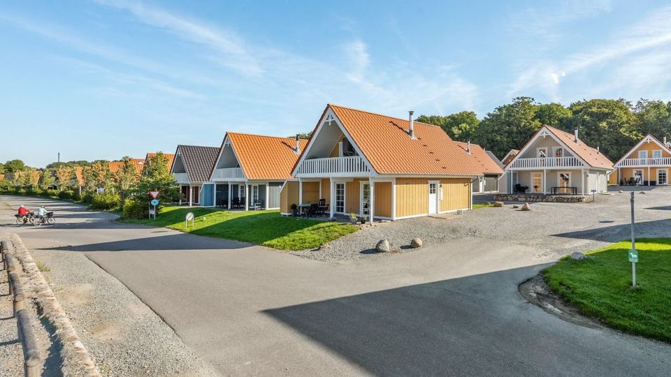"Tamia" - 100m to the Fjord