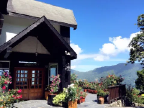Chingjing Top Cloud Resort Hotels near Cingjing