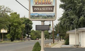 Oregon Trail Inn and Suites