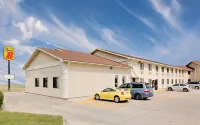 Super 8 by Wyndham O'Neill NE - Motels