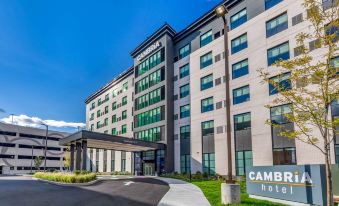 Cambria Hotel New Haven University Area