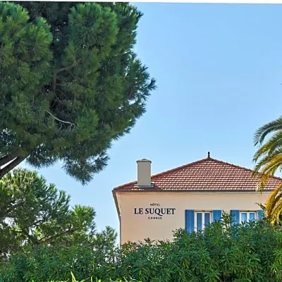 Hotel le Suquet Cannes Отели рядом с достопримечательностью «Пляж Палм-Бич»