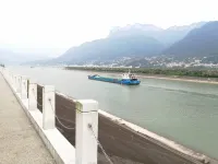 Zhou Gongqun Featured Homestay (Jiangxia Avenue)
