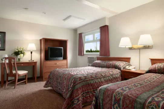 Travelodge by Wyndham Langley