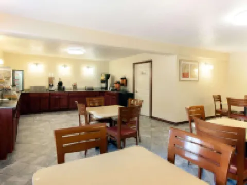 デイズ イン バイ ウィンダム ノーマン ノーマンのホテル