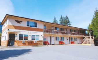 Red Roof Motor Inn