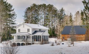 Rustic Mountain-View Farmhouse on 159 Acres
