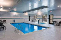 Comfort Suites Kennewick at Southridge - Pools
