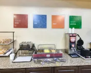 Comfort Inn & Suites Regional Medical Center - breakfast