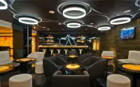 Country Inn & Suites by Radisson, Bengaluru Hebbal - bar