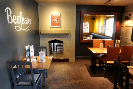 York North West Отели рядом с достопримечательностью «The Web Adventure Park»