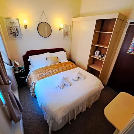OYO Lily Hotel Blackpool