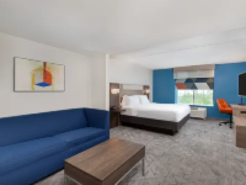 Holiday Inn Express & Suites COLUMBUS AT NORTHLAKE by IHG โรงแรมในโคลัมบัส