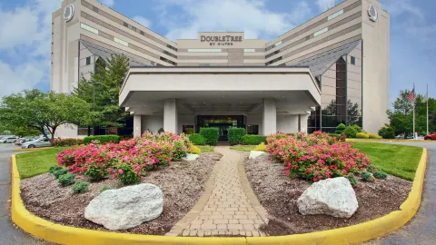 DoubleTree by Hilton Hotel Newark Airport in Newark